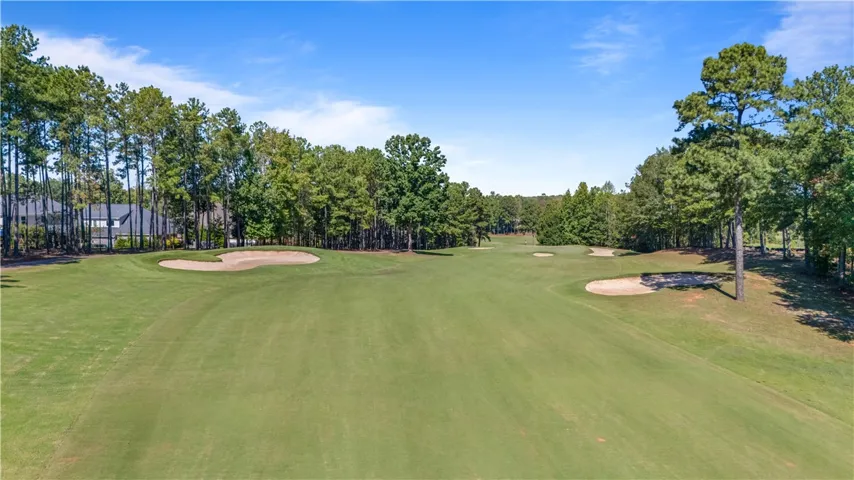 Prestigious AU Golf Club course winds throughout the neighborhood.
