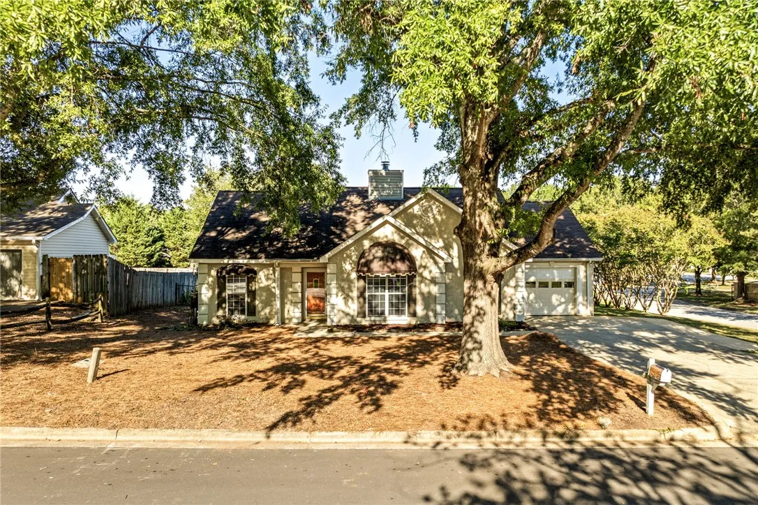 Welcome to 1301 Douglas Street!