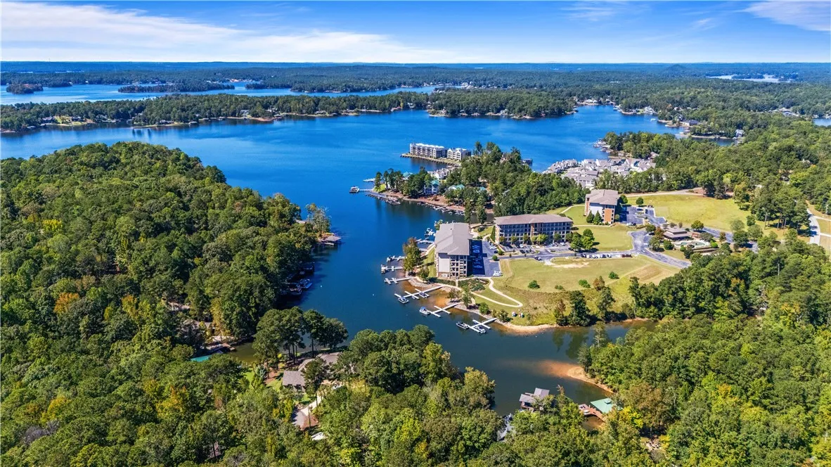 Harbor Pointe Marina