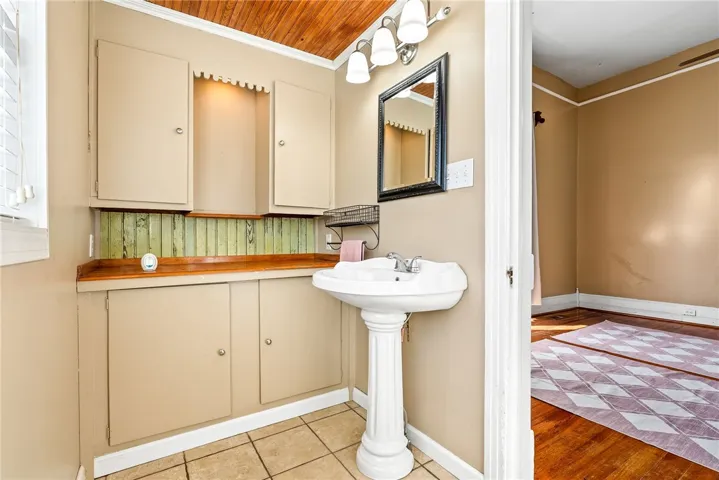 Bathroom #2