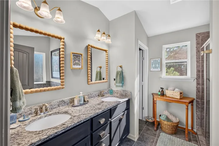 815 Lori Lane, Opelika, Alabama 36804