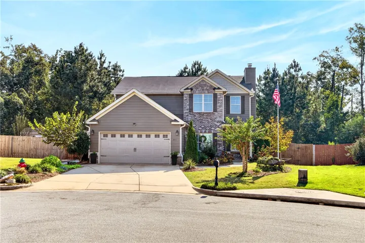 815 Lori Lane, Opelika, Alabama 36804