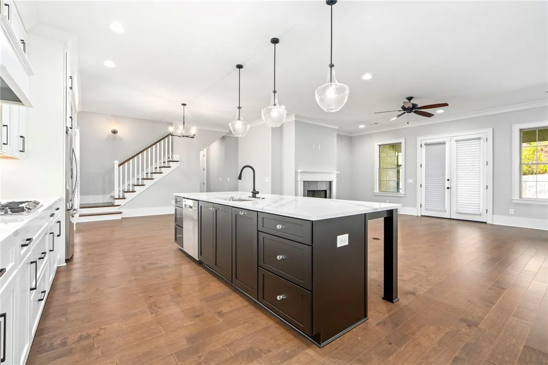 soft-closed cabinets