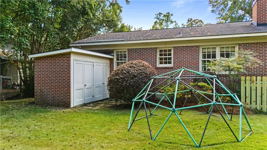 You will enjoy having an attached wired storage space/workshop.