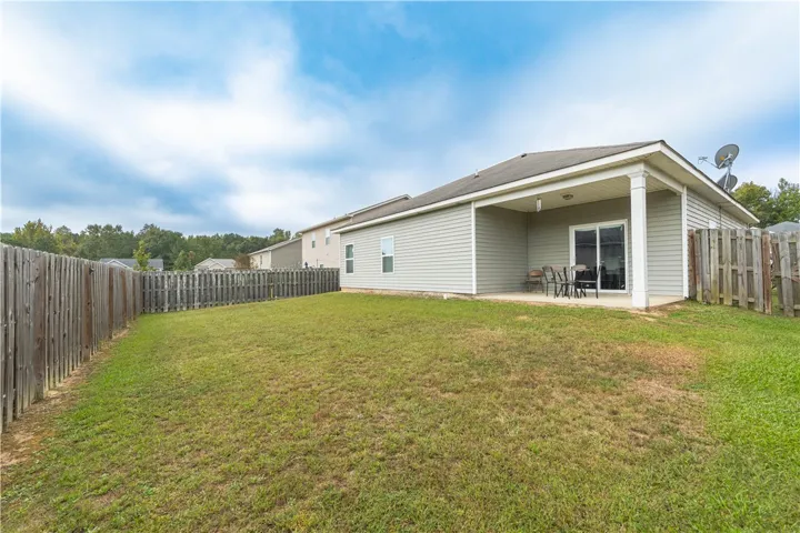 75 Willow Trace Drive, Phenix City, Alabama 36869
