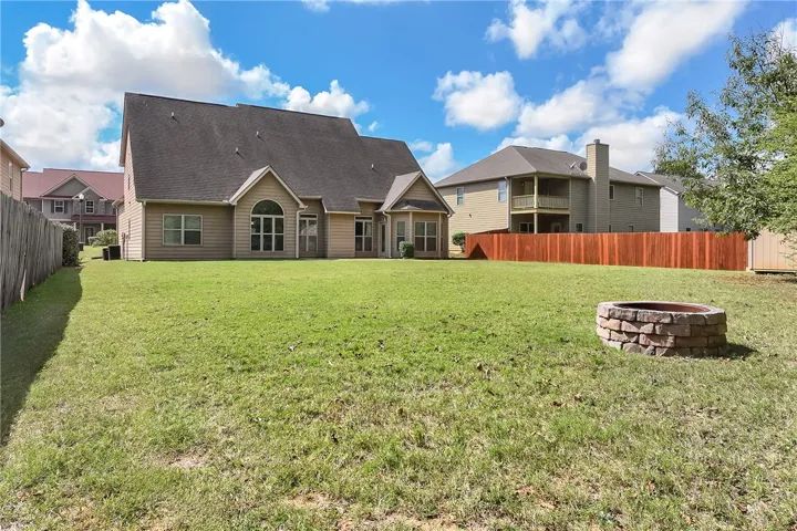 3007 Mckinley Drive, Opelika, Alabama 36804