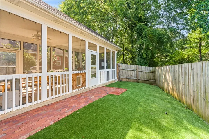 1944 Hillbrook Circle, Auburn, Alabama 36830