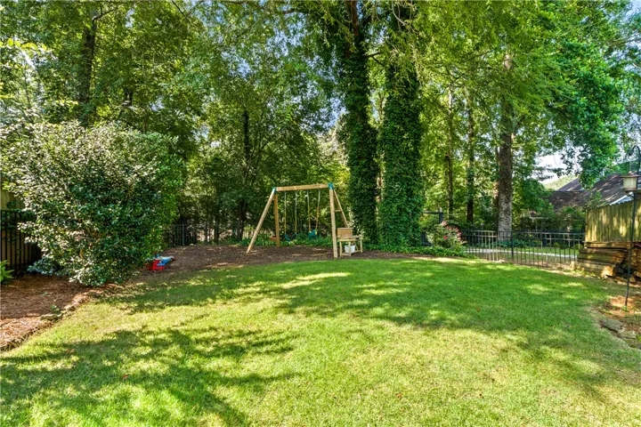 1944 Hillbrook Circle, Auburn, Alabama 36830