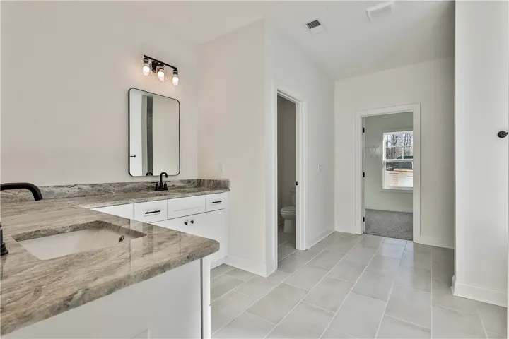 856 Asheton Drive 43, Opelika, Alabama 36801