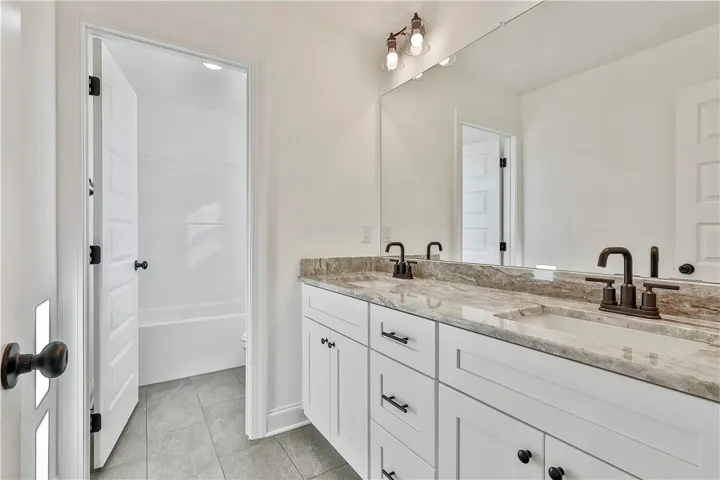 856 Asheton Drive 43, Opelika, Alabama 36801