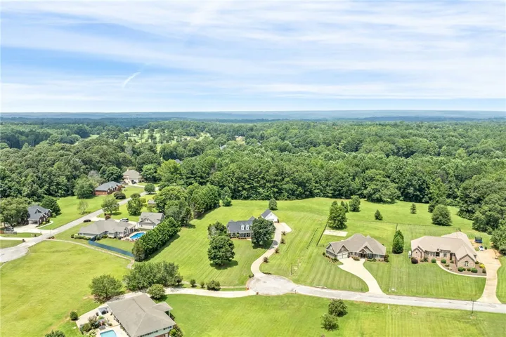 174 Oakview Way, Roanoke, Alabama 36274