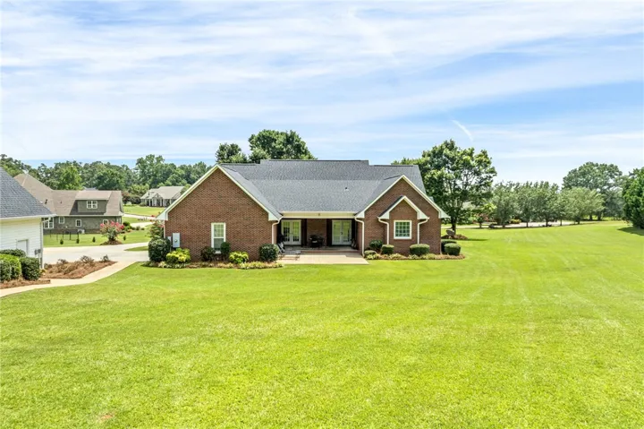 174 Oakview Way, Roanoke, Alabama 36274
