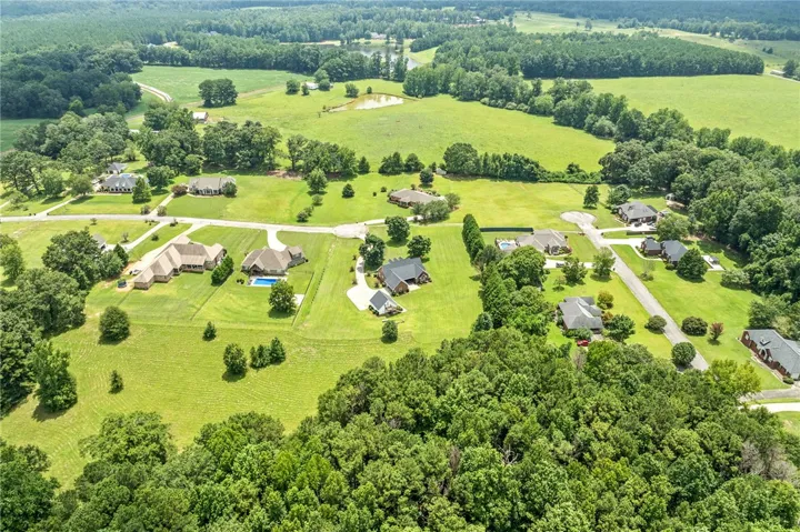 174 Oakview Way, Roanoke, Alabama 36274