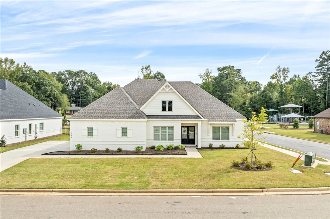 Welcome to 1549 Hidden Lakes Drive!