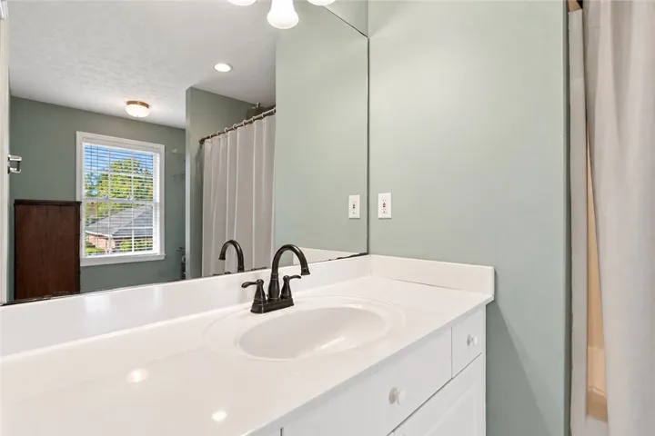 1477 Donahue Drive N 2007, Auburn, Alabama 36830