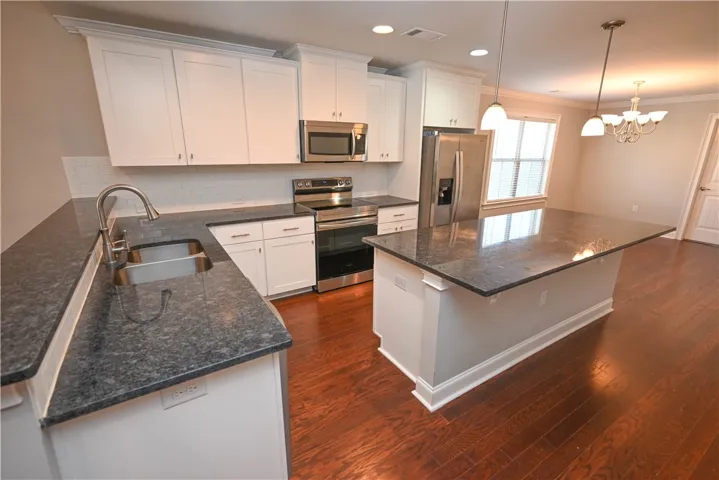 2355 Sherwood Drive, Opelika, Alabama 36081