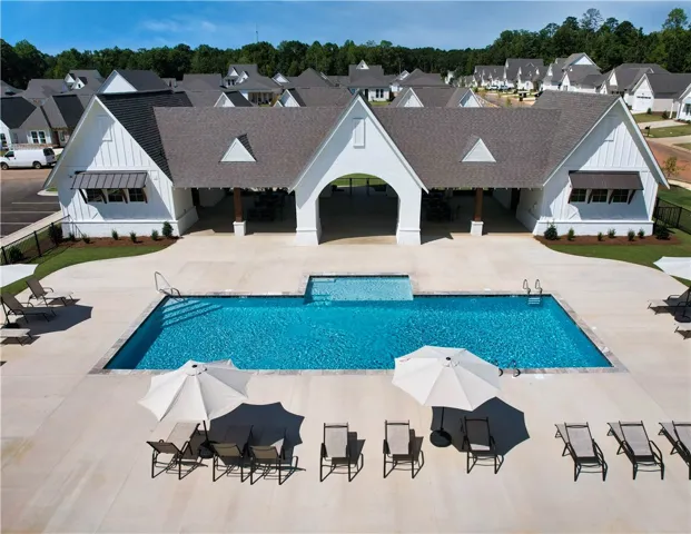 1025 Hunters Way, Opelika, Alabama 36801