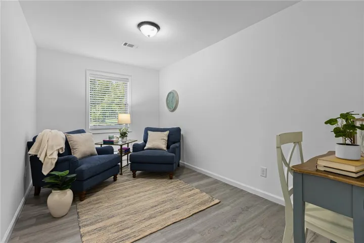4th bedroom, office, den, hobby, storage - you choose.  Truly a bonus!