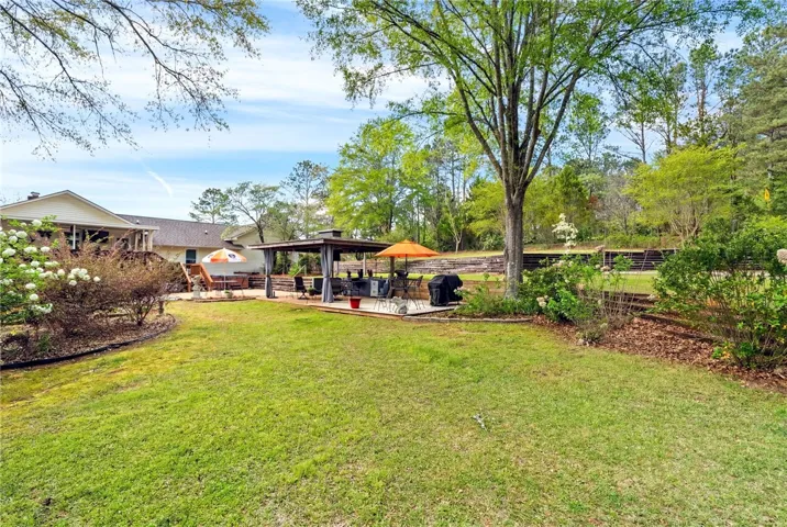 202 N 17th Avenue, Lanett, Alabama 36863