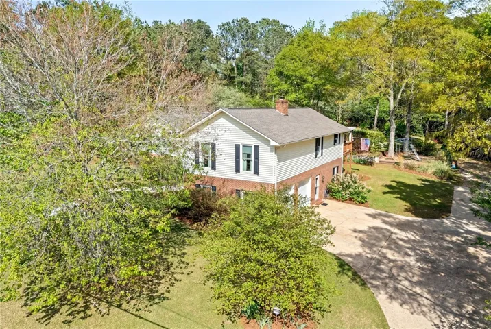 202 N 17th Avenue, Lanett, Alabama 36863