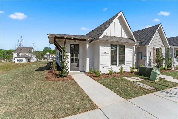 107 Summer Street, Opelika, Alabama 36801