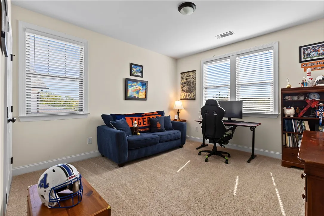 Guest bedroom (or office, etc.) - still tall ceilings!