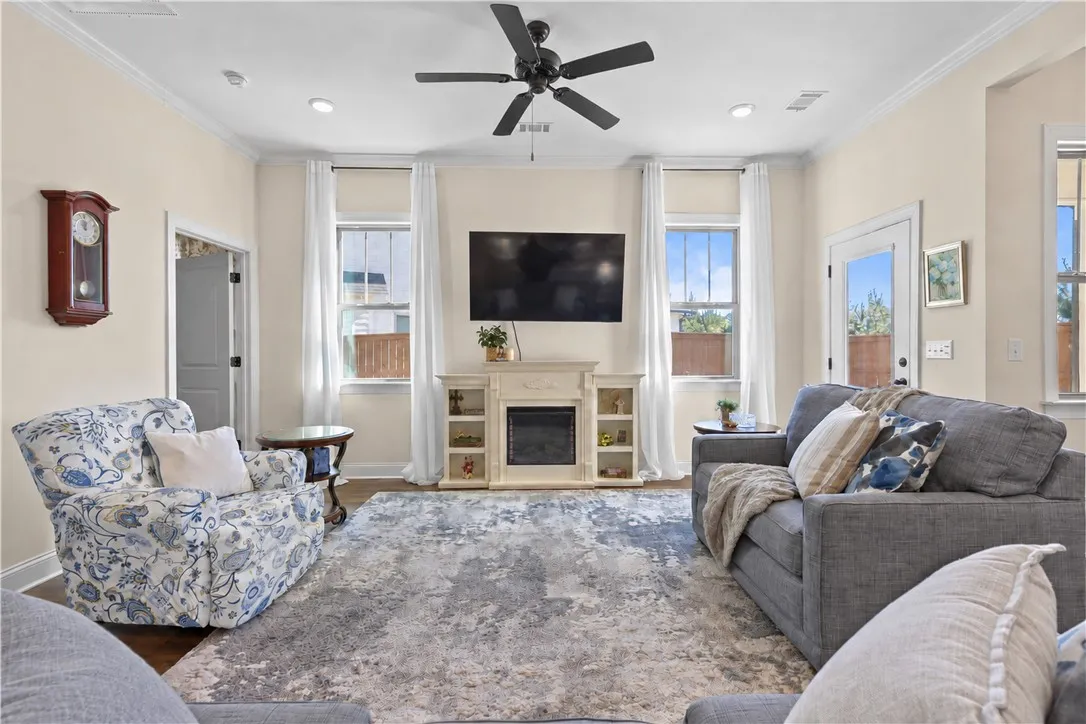 Versatile layout options. Bonus feature: floor receptacle for lamps!