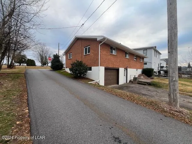 58 Spring Street, Weatherly, Pa 18255, 3 Bedrooms Bedrooms, 8 Rooms Rooms,2 BathroomsBathrooms,Residential,For Sale,Spring,24-5809