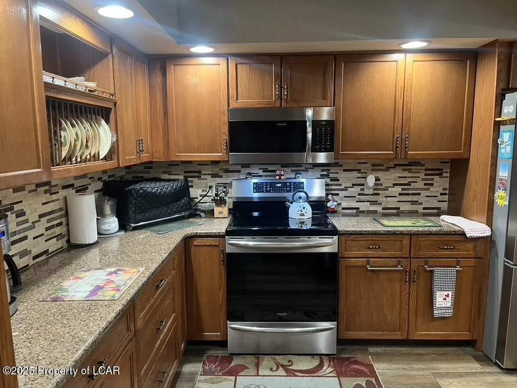 118 & 46 Arapahoe, Hazleton, Pa 18202, 5 Bedrooms Bedrooms, 9 Rooms Rooms,4 BathroomsBathrooms,Residential,For Sale,Arapahoe,25-2057