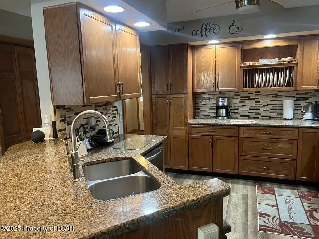 118 & 46 Arapahoe, Hazleton, Pa 18202, 5 Bedrooms Bedrooms, 9 Rooms Rooms,4 BathroomsBathrooms,Residential,For Sale,Arapahoe,25-2057