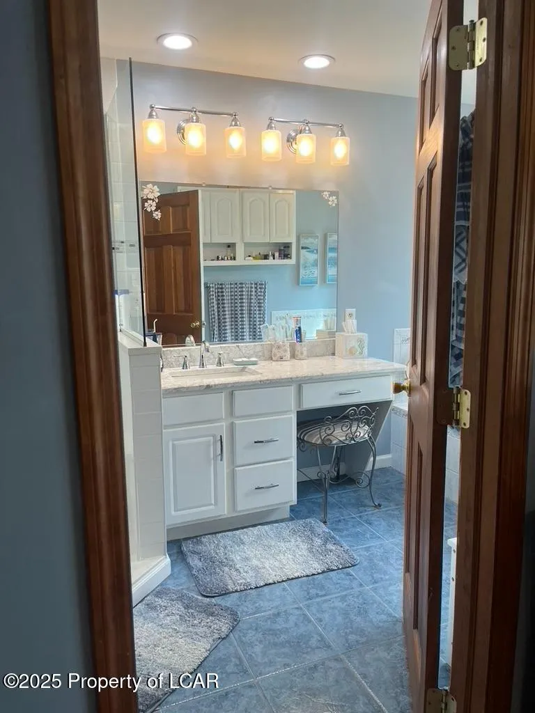 118 & 46 Arapahoe, Hazleton, Pa 18202, 5 Bedrooms Bedrooms, 9 Rooms Rooms,4 BathroomsBathrooms,Residential,For Sale,Arapahoe,25-2057