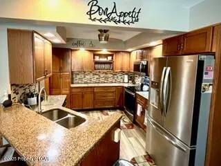 118 & 46 Arapahoe, Hazleton, Pa 18202, 5 Bedrooms Bedrooms, 9 Rooms Rooms,4 BathroomsBathrooms,Residential,For Sale,Arapahoe,25-2057