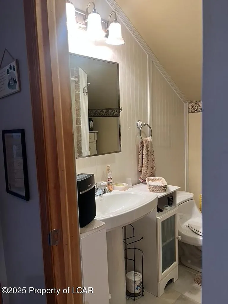 118 & 46 Arapahoe, Hazleton, Pa 18202, 5 Bedrooms Bedrooms, 9 Rooms Rooms,4 BathroomsBathrooms,Residential,For Sale,Arapahoe,25-2057