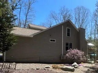 118 & 46 Arapahoe, Hazleton, Pa 18202, 5 Bedrooms Bedrooms, 9 Rooms Rooms,4 BathroomsBathrooms,Residential,For Sale,Arapahoe,25-2057