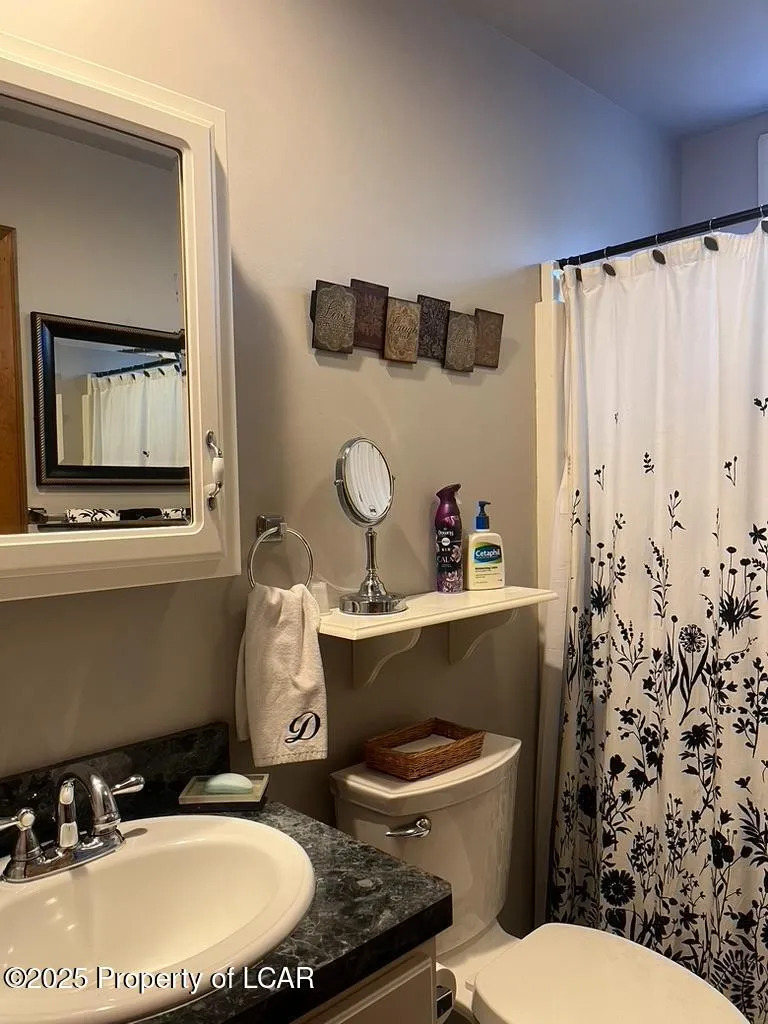 118 & 46 Arapahoe, Hazleton, Pa 18202, 5 Bedrooms Bedrooms, 9 Rooms Rooms,4 BathroomsBathrooms,Residential,For Sale,Arapahoe,25-2057