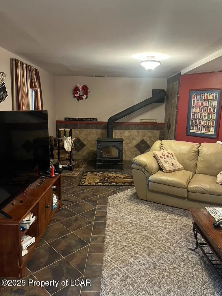 118 & 46 Arapahoe, Hazleton, Pa 18202, 5 Bedrooms Bedrooms, 9 Rooms Rooms,4 BathroomsBathrooms,Residential,For Sale,Arapahoe,25-2057