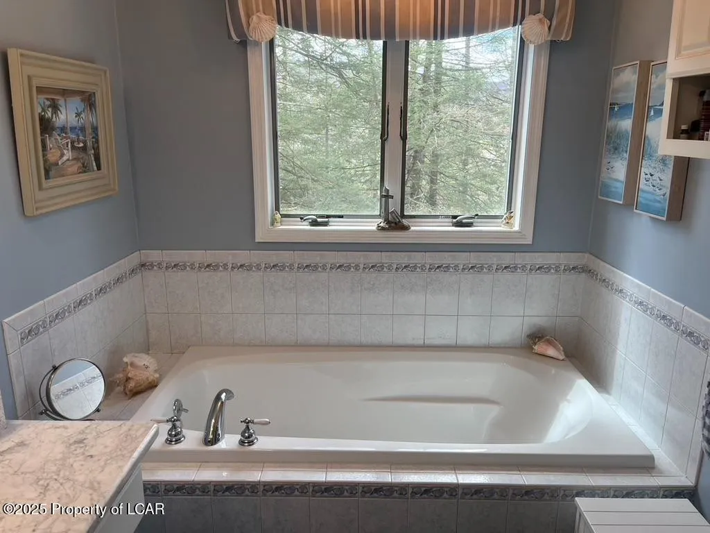 118 & 46 Arapahoe, Hazleton, Pa 18202, 5 Bedrooms Bedrooms, 9 Rooms Rooms,4 BathroomsBathrooms,Residential,For Sale,Arapahoe,25-2057