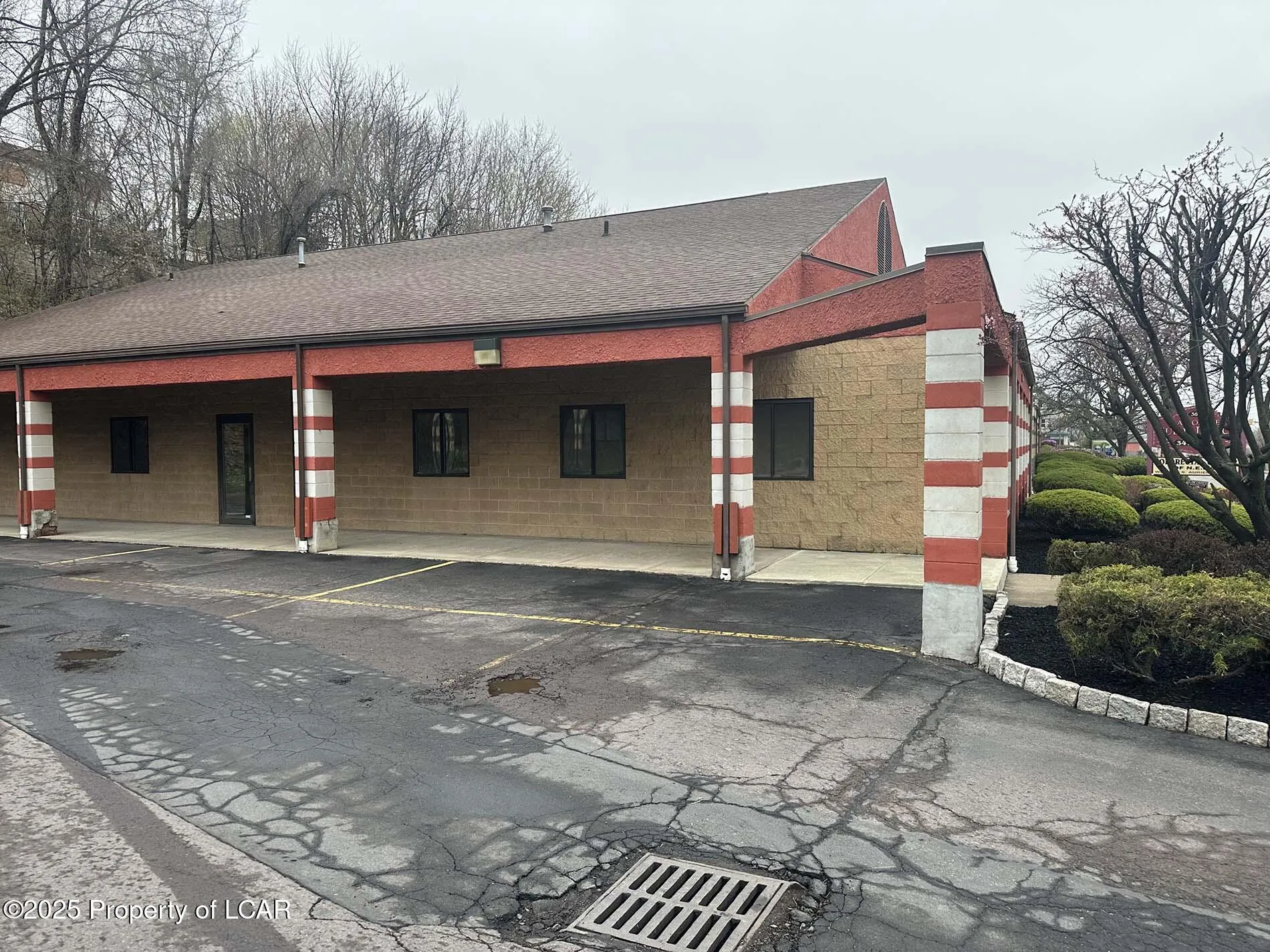 381 N 9th Avenue, Scranton, Pa 18504, ,3 BathroomsBathrooms,Commercial Sale,For Sale,9th,25-1847