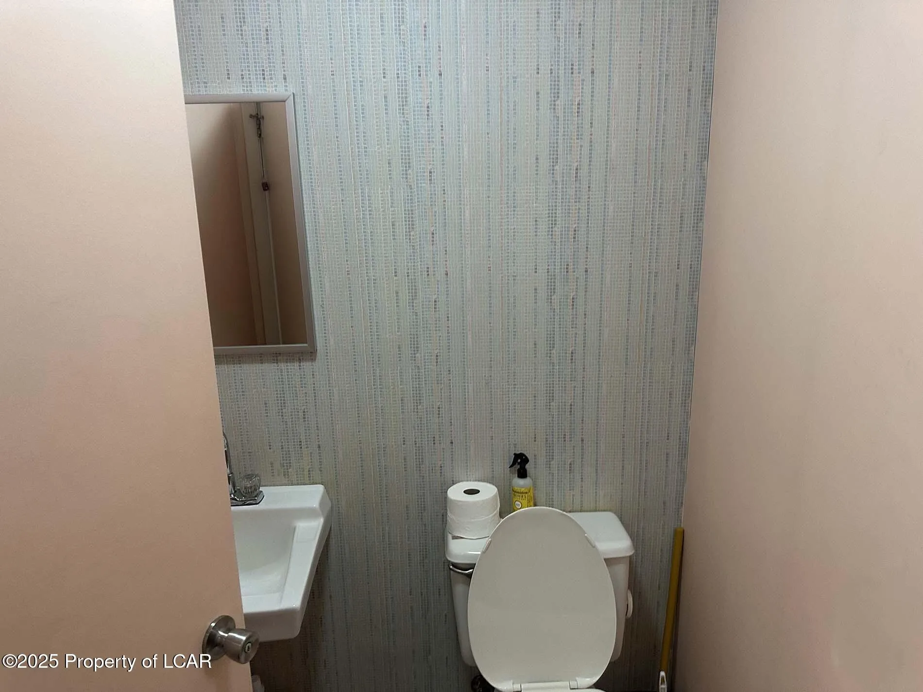 381 N 9th Avenue, Scranton, Pa 18504, ,3 BathroomsBathrooms,Commercial Sale,For Sale,9th,25-1847