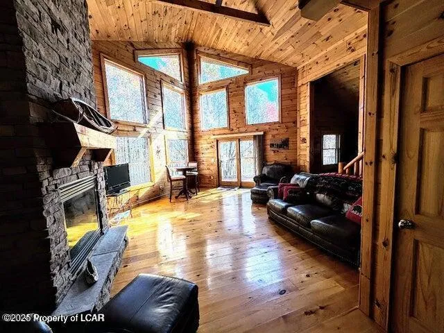 23 Pine Valley Lane, Hazle Twp, Pa 18202, 4 Bedrooms Bedrooms, 10 Rooms Rooms,5 BathroomsBathrooms,Residential,For Sale,PINE VALLEY,25-1885