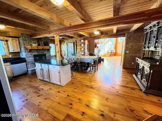 23 Pine Valley Lane, Hazle Twp, Pa 18202, 4 Bedrooms Bedrooms, 10 Rooms Rooms,5 BathroomsBathrooms,Residential,For Sale,PINE VALLEY,25-1885