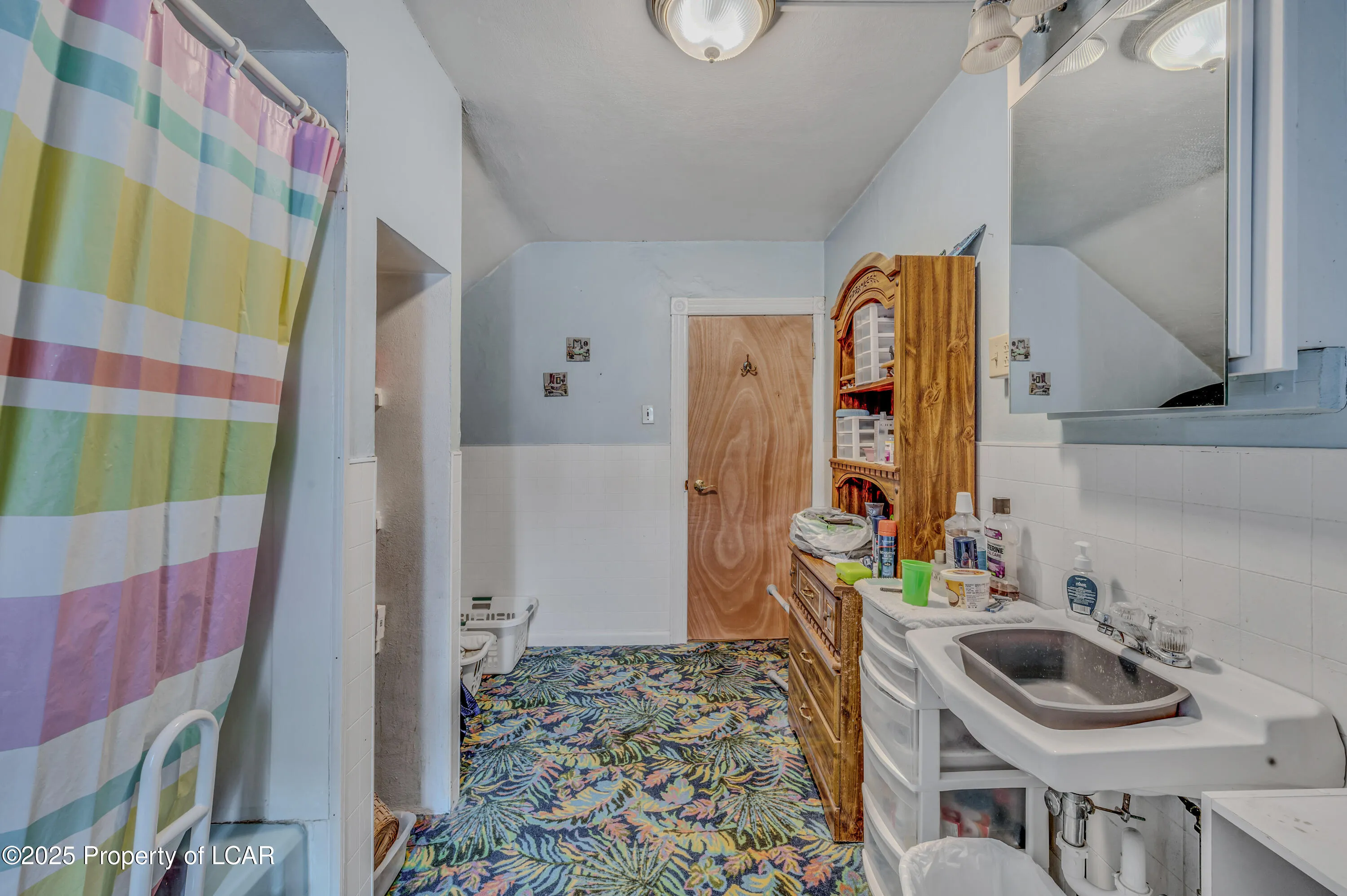 255-257 N Wyoming Street, Hazleton, PA 18202, ,Residential Income,For Sale,Wyoming,25-3164