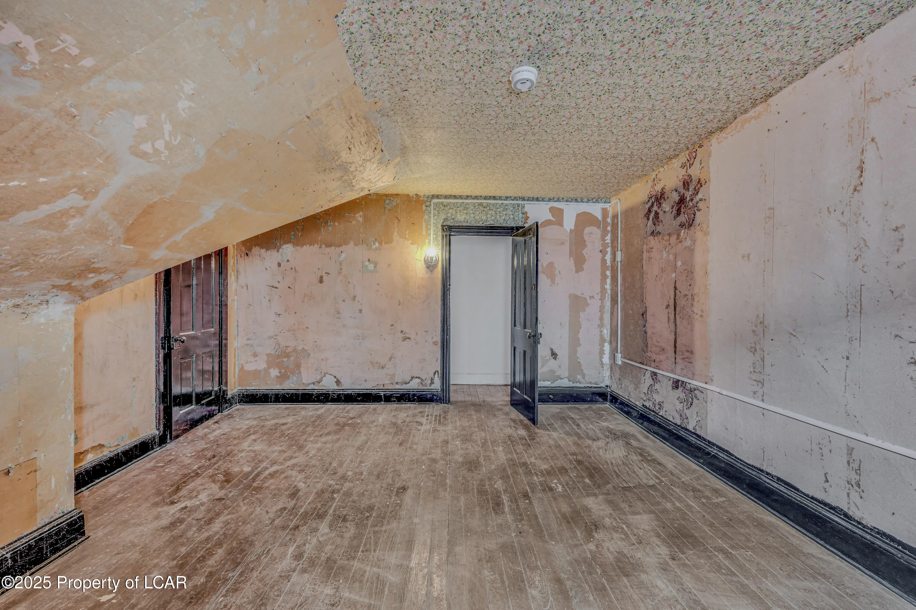 255-257 N Wyoming Street, Hazleton, PA 18202, ,Residential Income,For Sale,Wyoming,25-3164