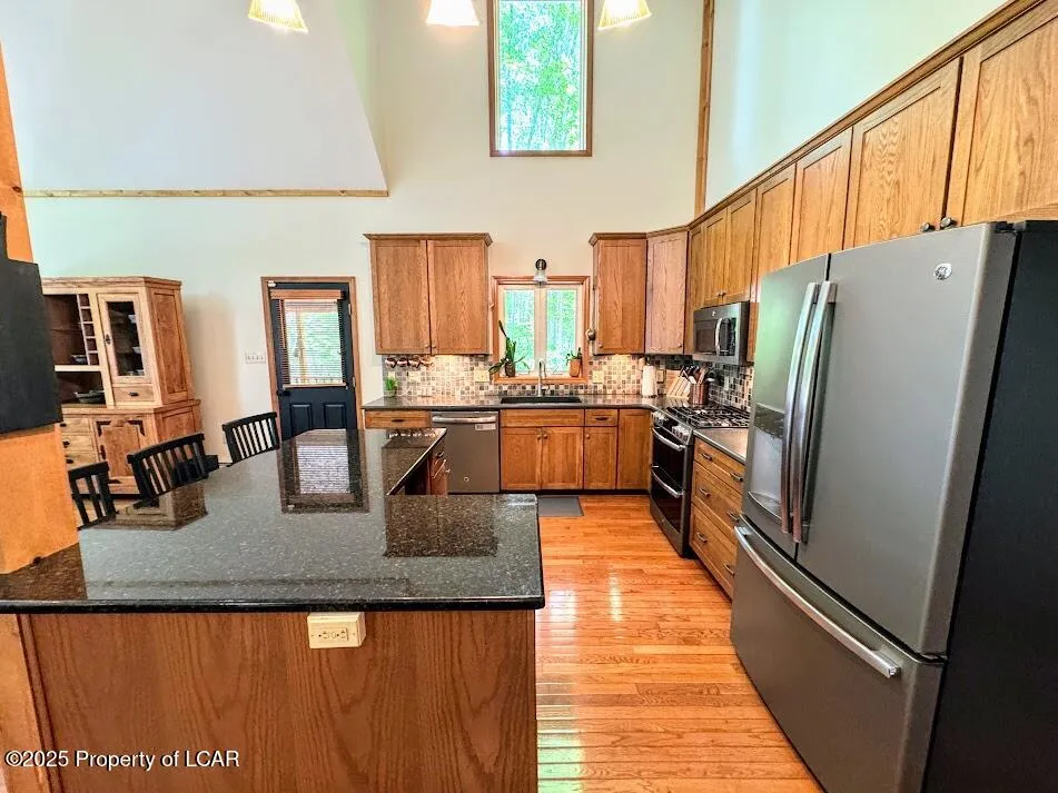 64 Algonquin Drive, Hazleton, PA 18202, 3 Bedrooms Bedrooms, 9 Rooms Rooms,3 BathroomsBathrooms,Residential,For Sale,Algonquin Drive,25-2450