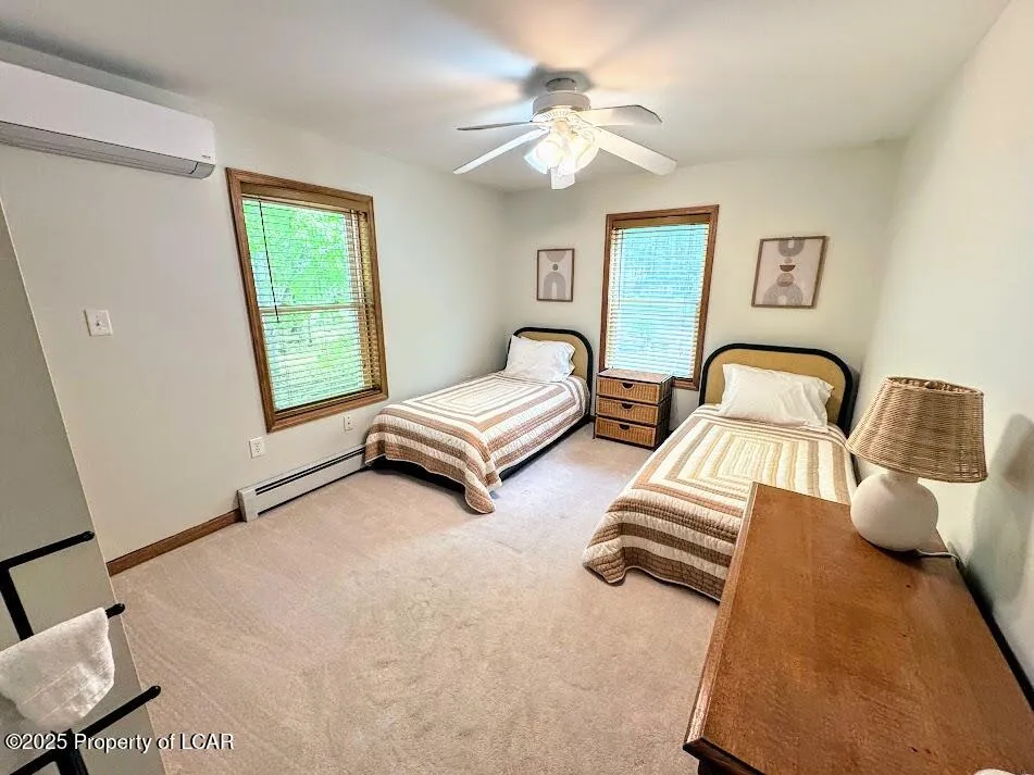 64 Algonquin Drive, Hazleton, PA 18202, 3 Bedrooms Bedrooms, 9 Rooms Rooms,3 BathroomsBathrooms,Residential,For Sale,Algonquin Drive,25-2450