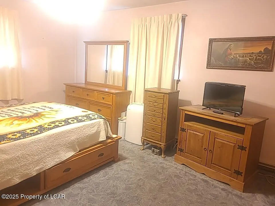 910 Roosevelt Street, Hazle Twp, PA 18202, 3 Bedrooms Bedrooms, 7 Rooms Rooms,2 BathroomsBathrooms,Residential,For Sale,Roosevelt,25-2654
