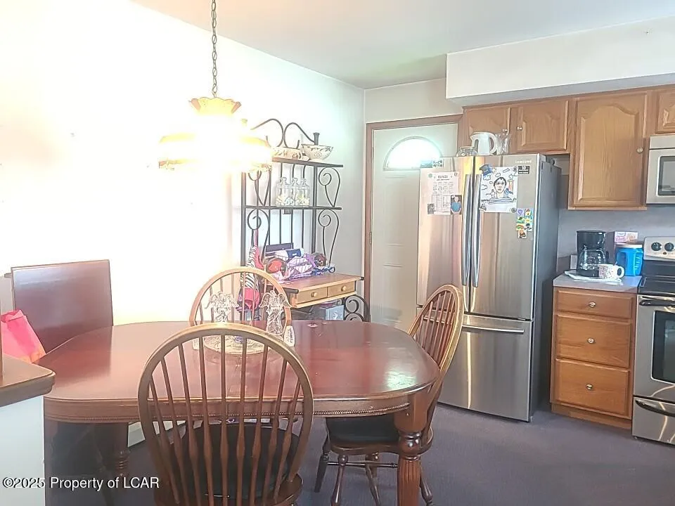 910 Roosevelt Street, Hazle Twp, PA 18202, 3 Bedrooms Bedrooms, 7 Rooms Rooms,2 BathroomsBathrooms,Residential,For Sale,Roosevelt,25-2654