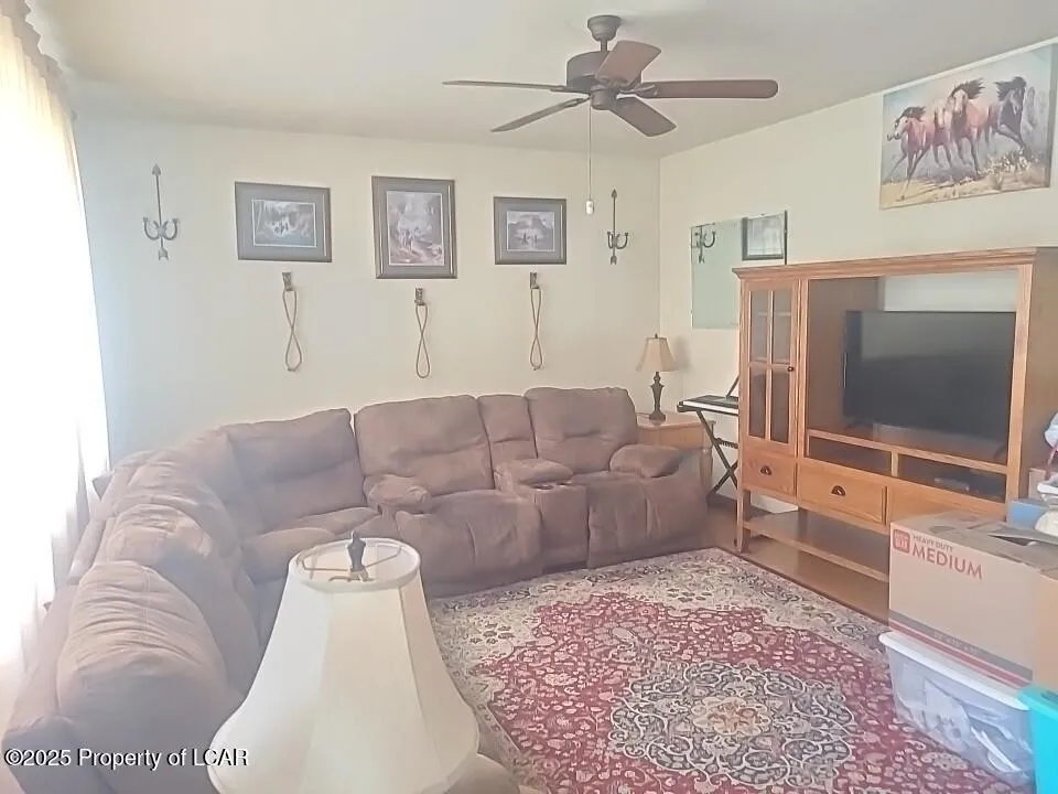 910 Roosevelt Street, Hazle Twp, PA 18202, 3 Bedrooms Bedrooms, 7 Rooms Rooms,2 BathroomsBathrooms,Residential,For Sale,Roosevelt,25-2654