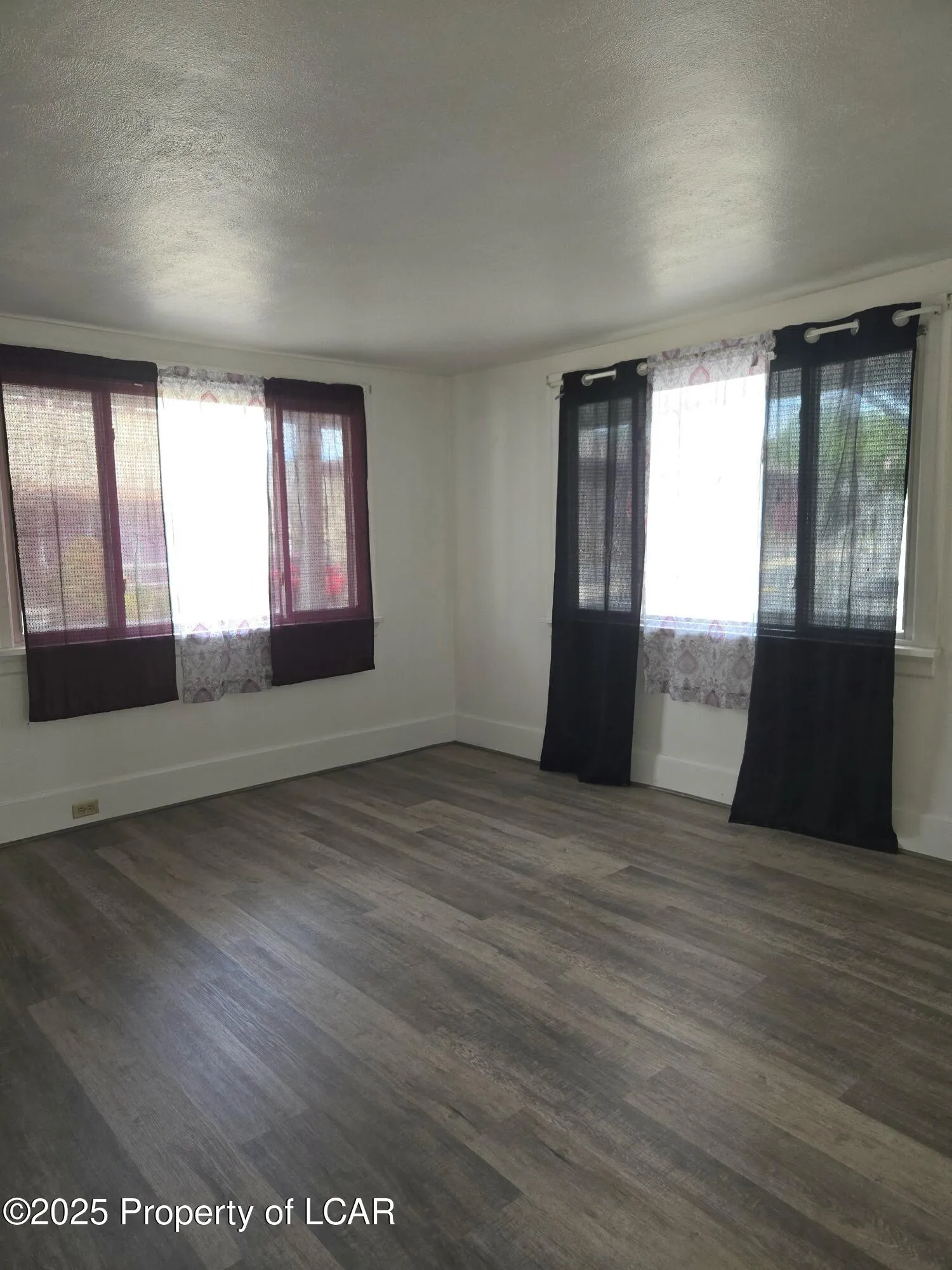 11 Ashley Street, Ashley, PA 18706, 1 Bedroom Bedrooms, 5 Rooms Rooms,1 BathroomBathrooms,Residential Lease,For Rent,Ashley,25-3216