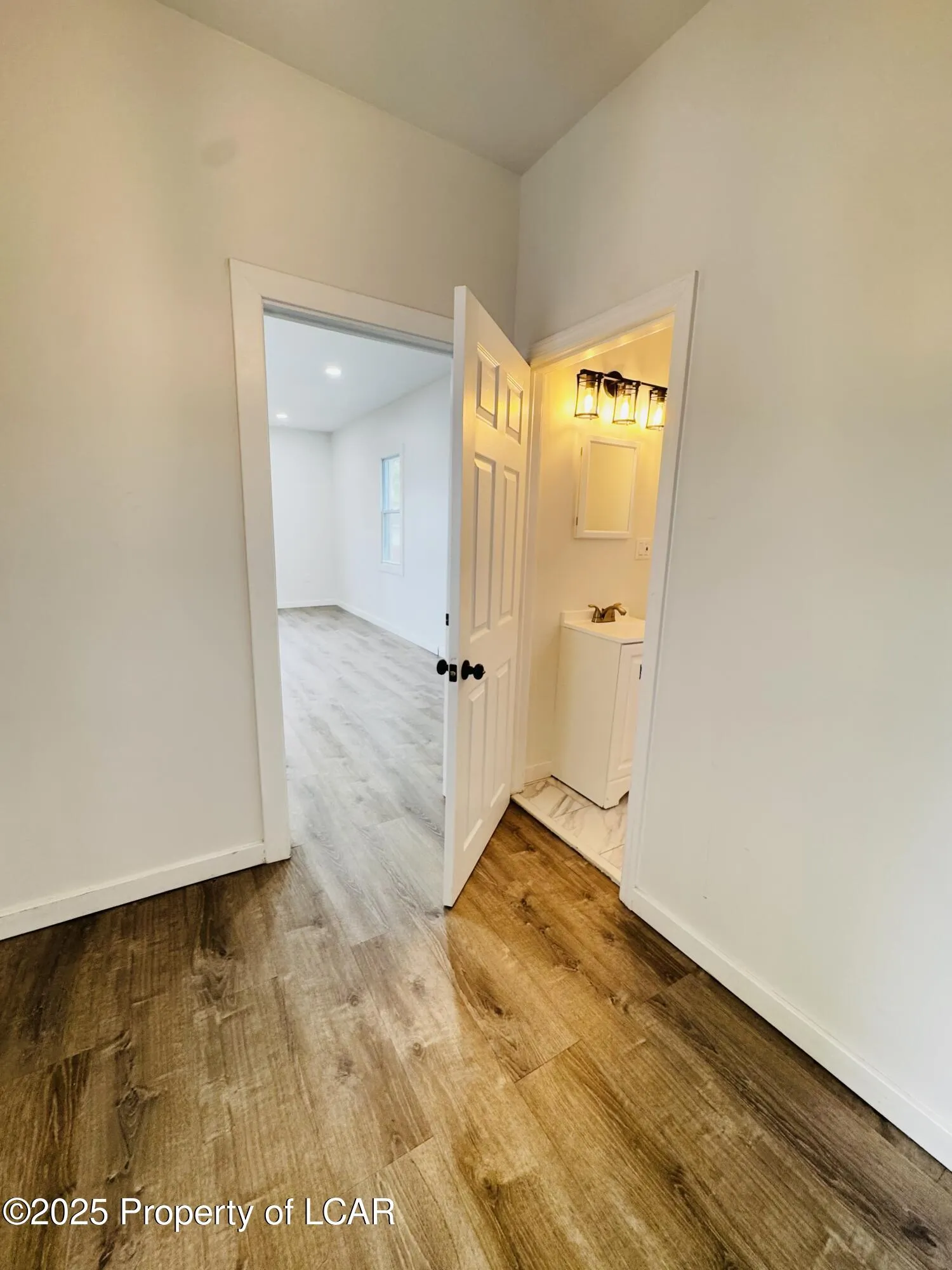 34 Oxford Street, Hanover Township, PA 18706, 4 Bedrooms Bedrooms, 8 Rooms Rooms,2 BathroomsBathrooms,Residential,For Sale,Oxford,25-2990